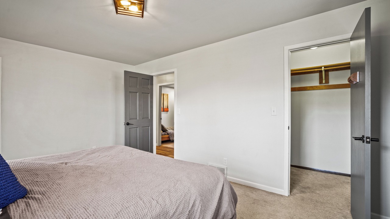 Photo of Bedroom in Colgate