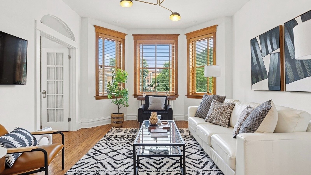 Photo of Livingroom in Ravenswood