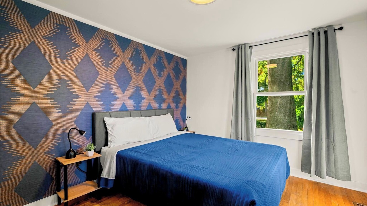 Photo of Bedroom in Wood Dale