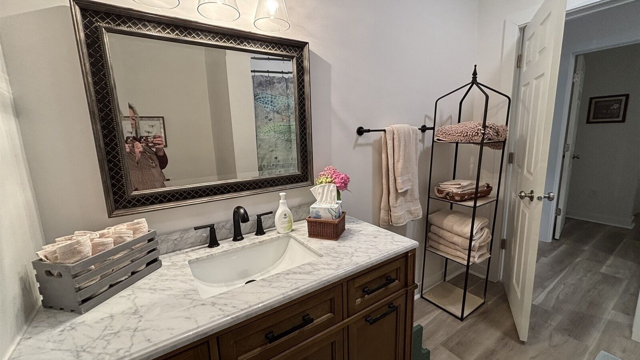 Photo of Bathroom in Town of Pines