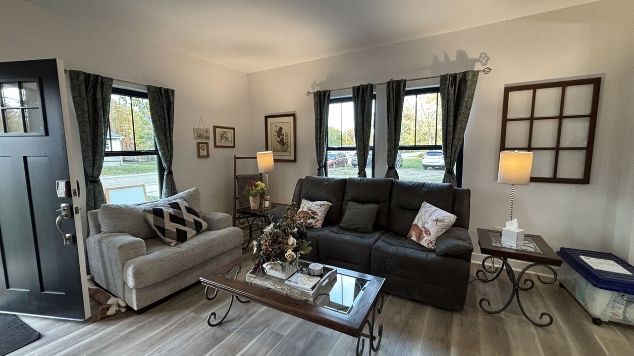 Photo of Livingroom in Town of Pines
