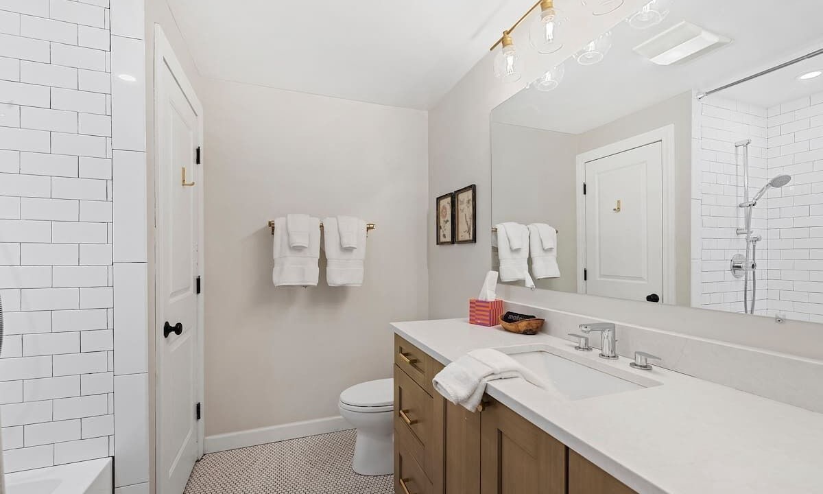 Photo of Bathroom in Shorewood-Tower Hills-Harbert