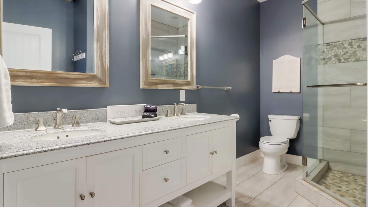 Photo of Bathroom in Maple City