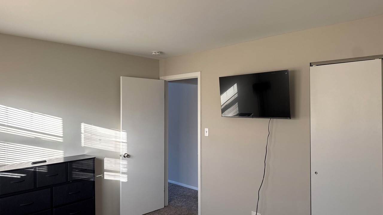 Photo of Bedroom in East Hazel Crest