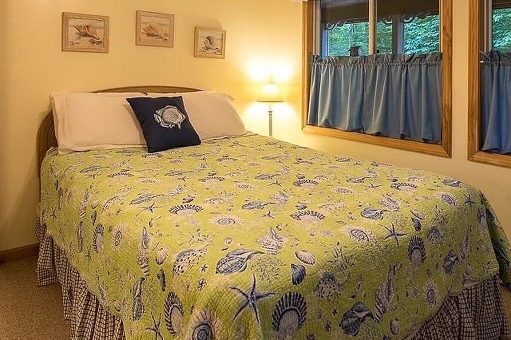 Photo of Bedroom in Beaver Island