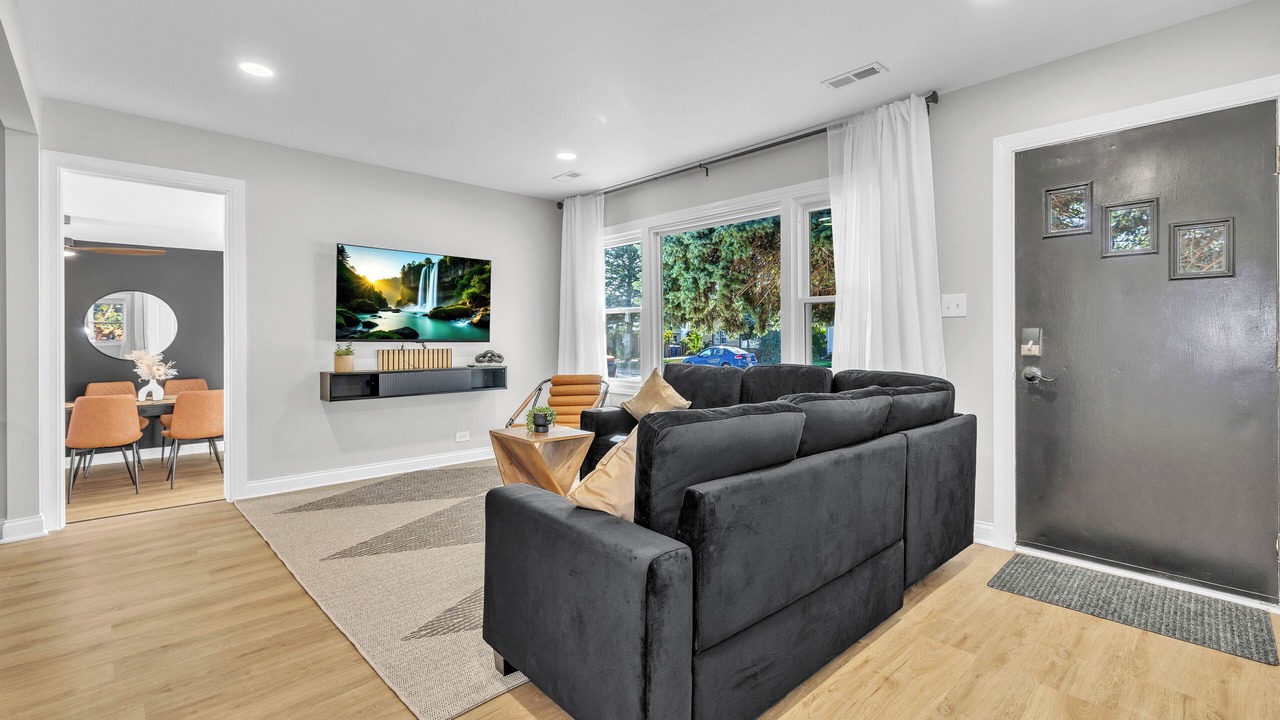 Photo of Livingroom in Des Plaines