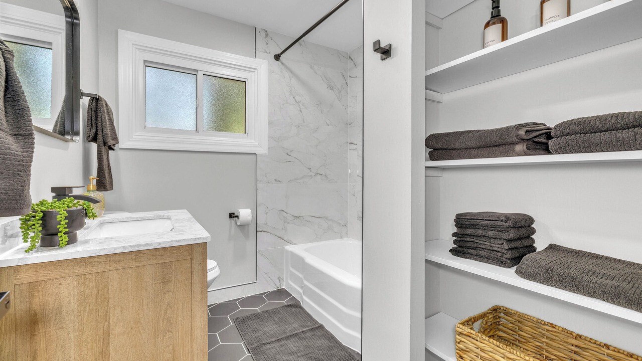 Photo of Bathroom in Des Plaines