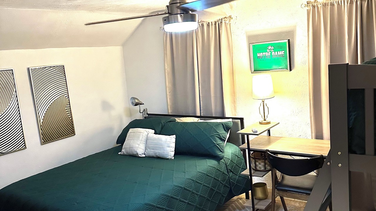 Photo of Bedroom in Niles