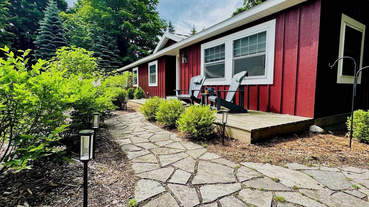 Photo of Outdoor in Maple City