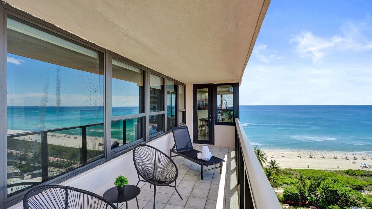 Photo of Outdoor in Mid Beach