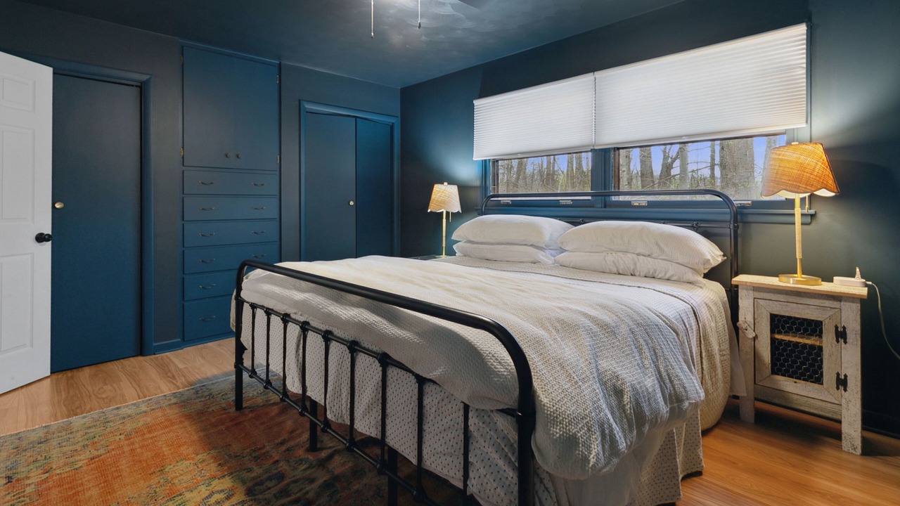 Photo of Bedroom in Three Oaks