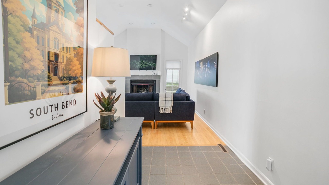 Photo of Livingroom in Wooded Estates