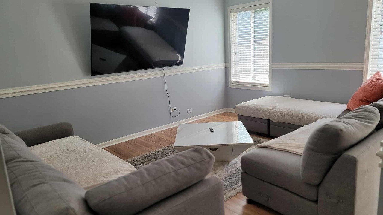 Photo of Livingroom in Lake in the Hills