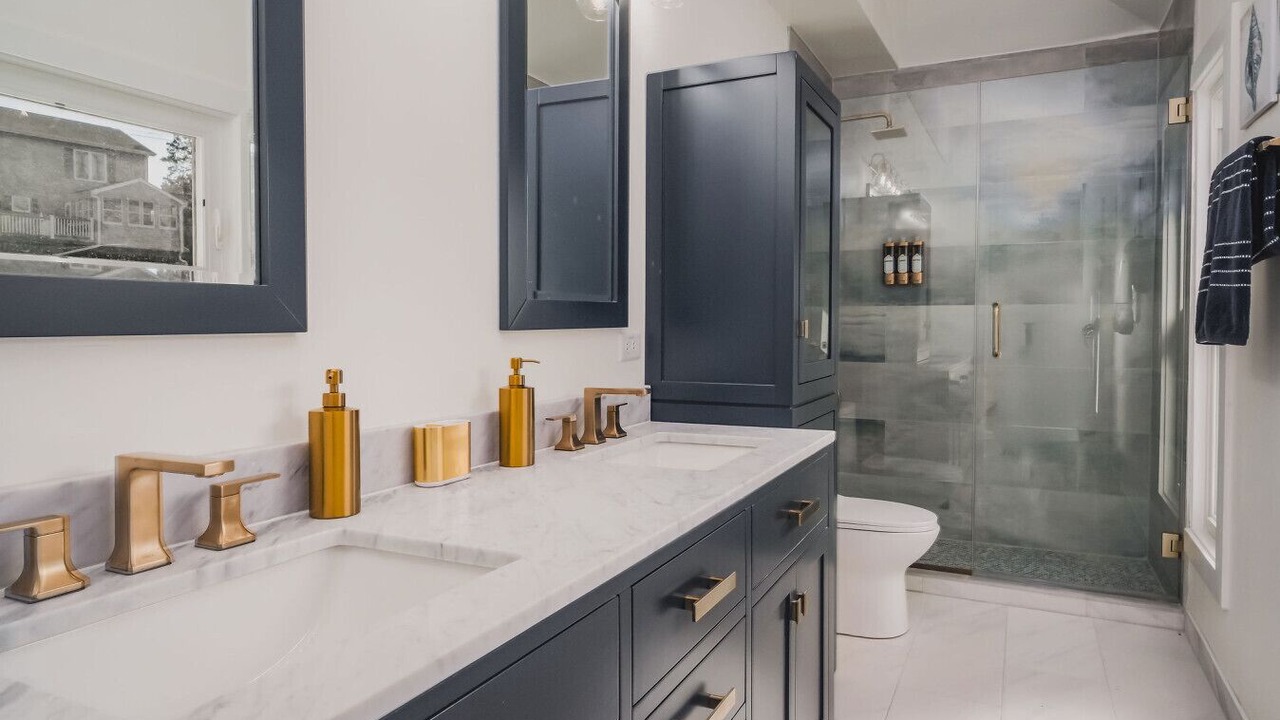 Photo of Bathroom in Fox Lake