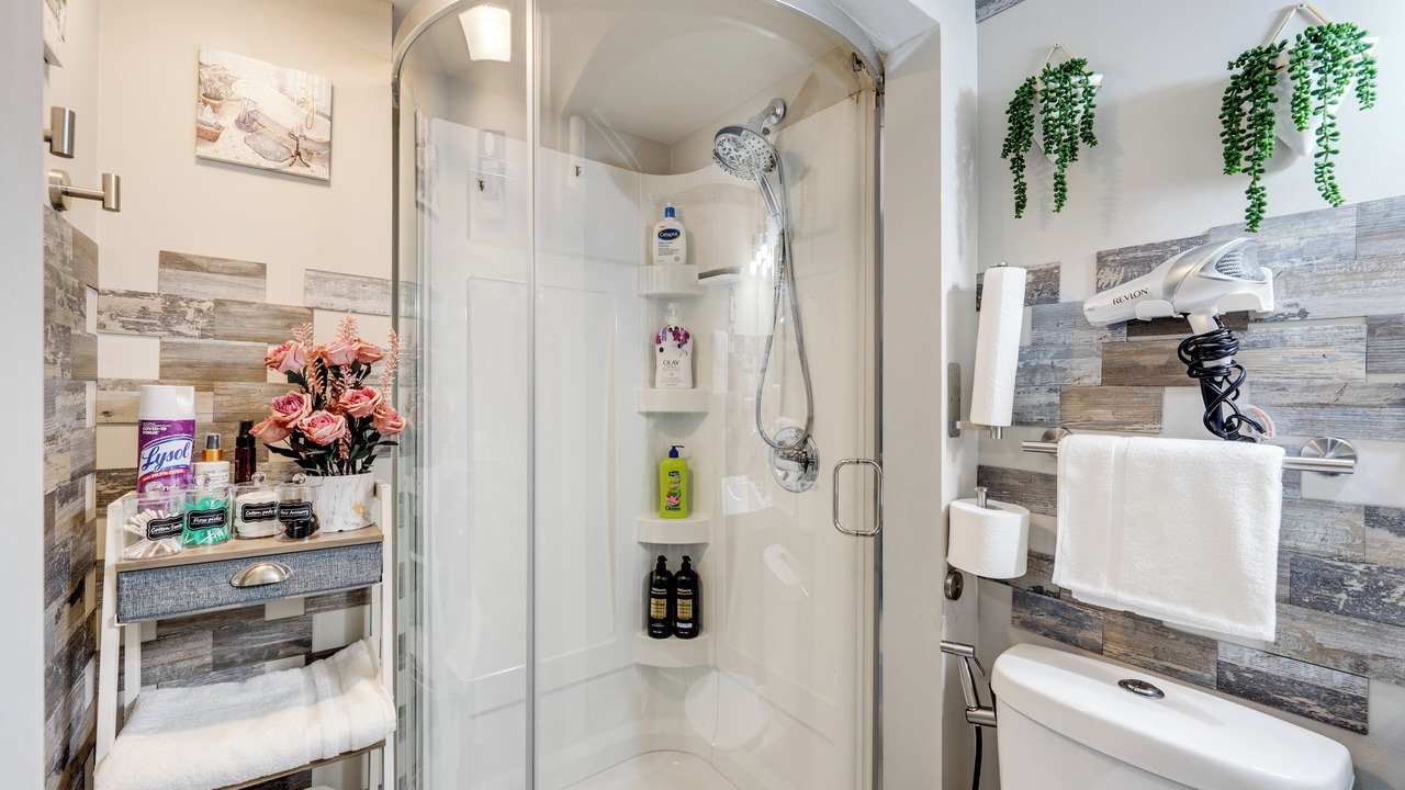 Photo of Bathroom in Elgin