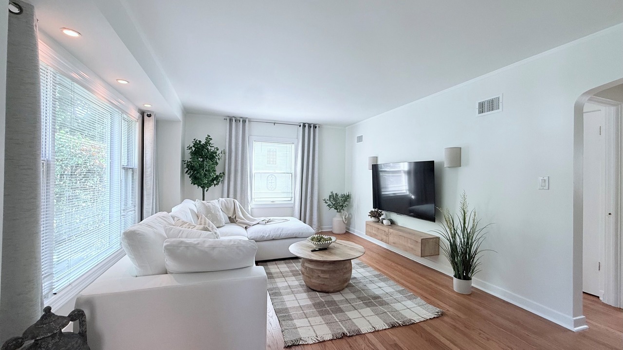 Photo of Livingroom in Arlington Heights