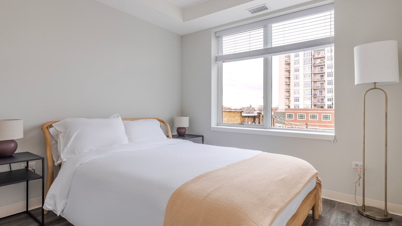 Photo of Bedroom in Edgewater