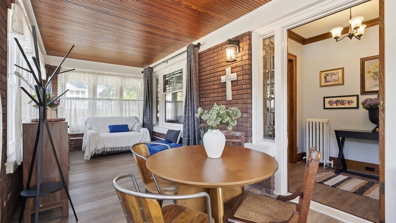 Photo of Livingroom in John Ball Park