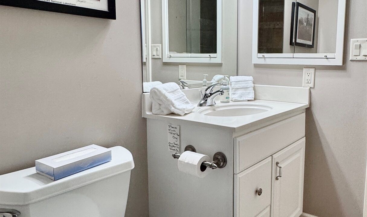 Photo of Bathroom in Glen Arbor