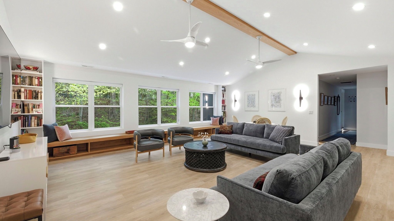 Photo of Bedroom in Three Oaks