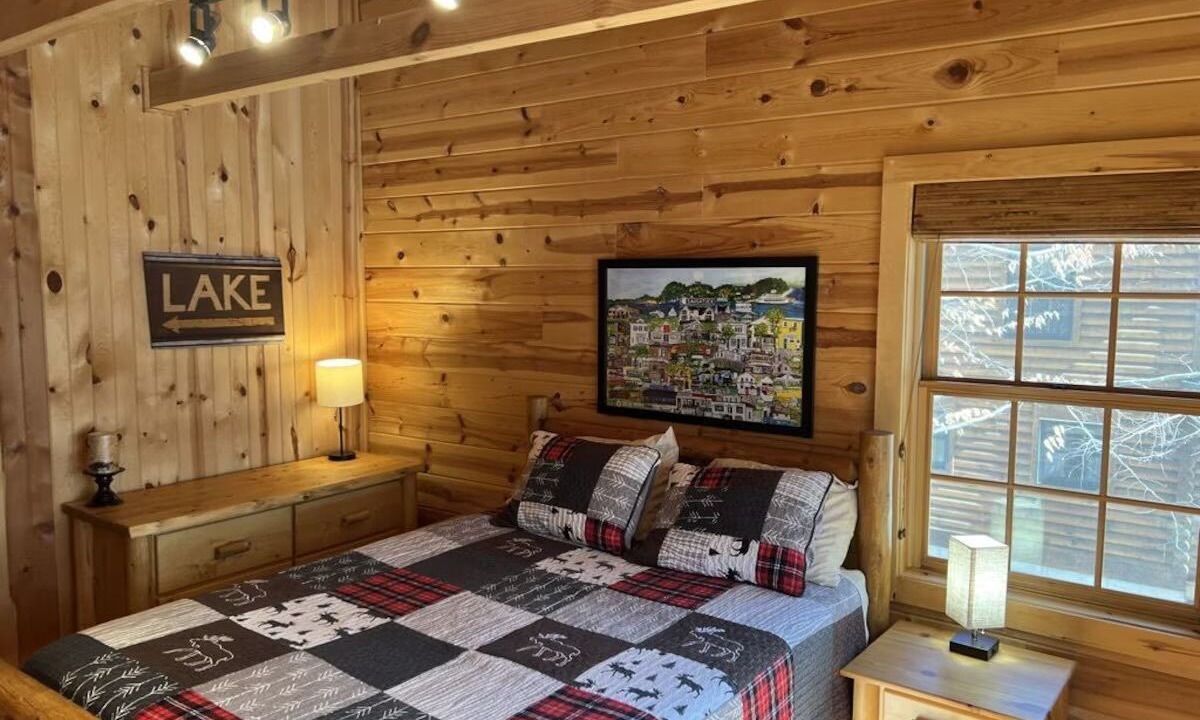 Photo of Bedroom in Saugatuck