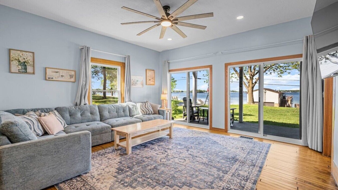 Photo of Livingroom in Crystal