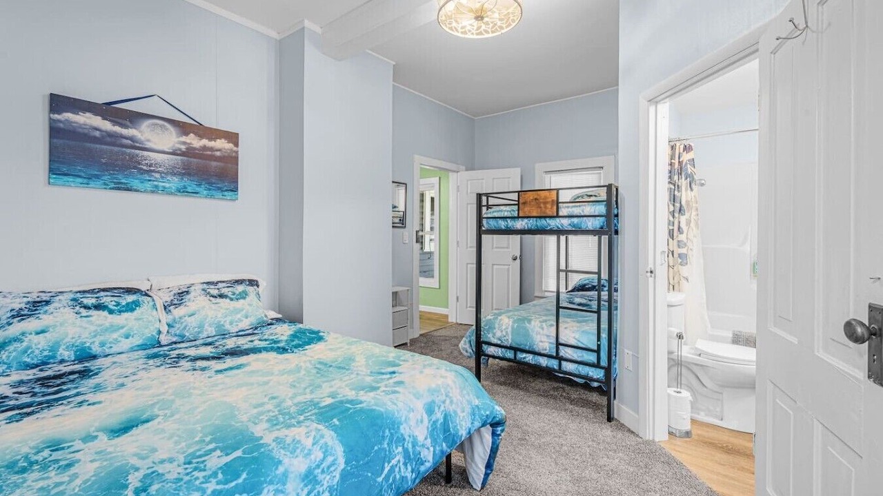 Photo of Bedroom in Crystal