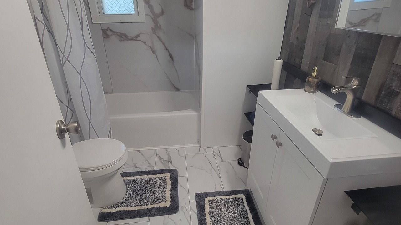 Photo of Bathroom in Silver Lake