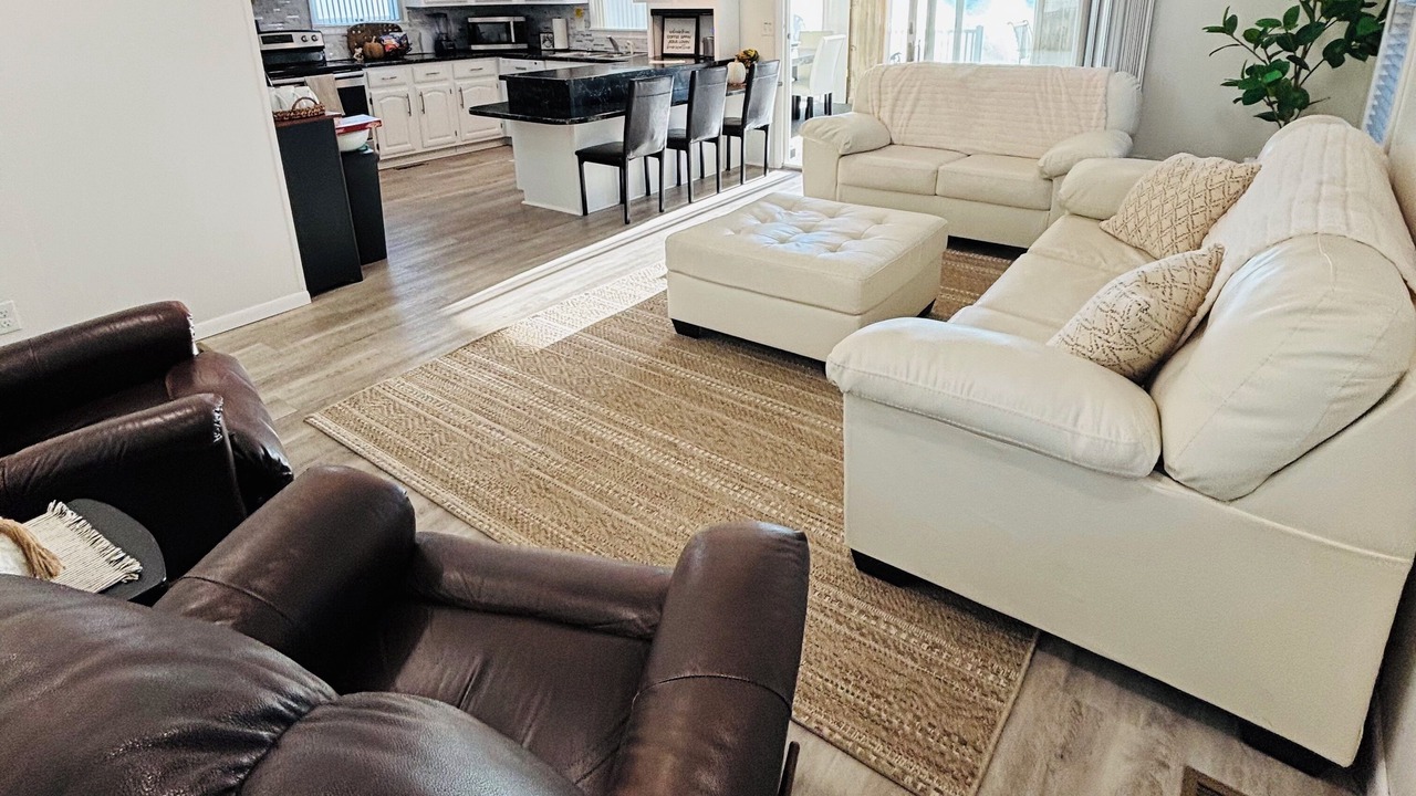 Photo of Livingroom in White Pigeon
