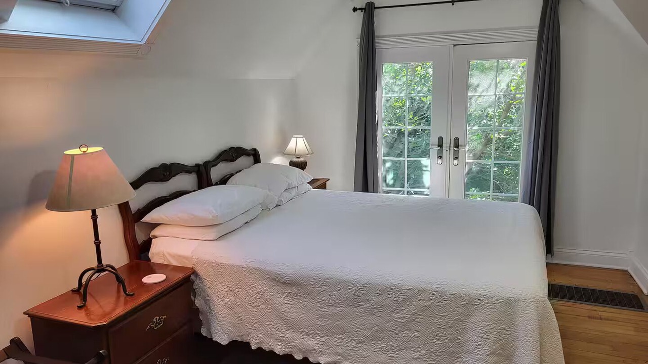 Photo of Bedroom in Hyde Park