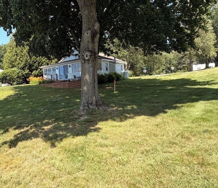 Photo of Outdoor in White Cloud