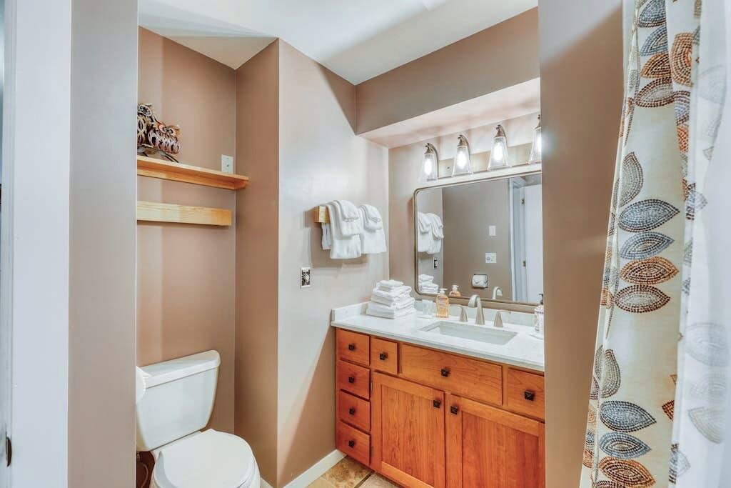 Photo of Bathroom in Warren