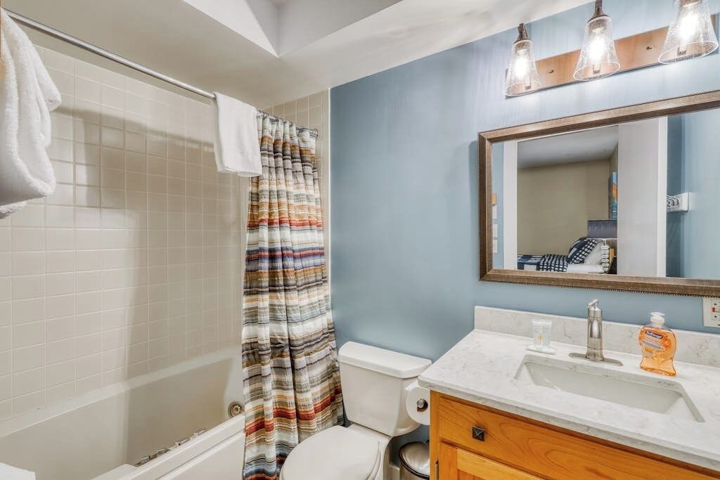 Photo of Bathroom in Warren