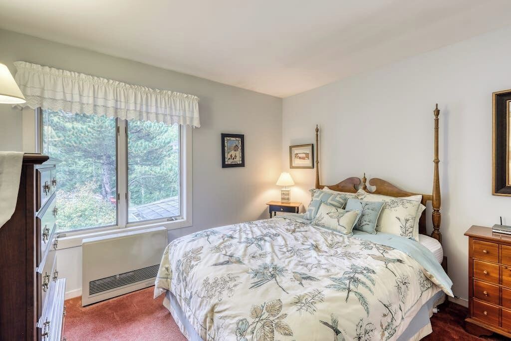Photo of Bedroom in Warren