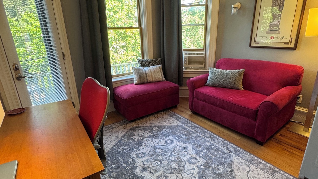 Photo of Livingroom in Oak Park