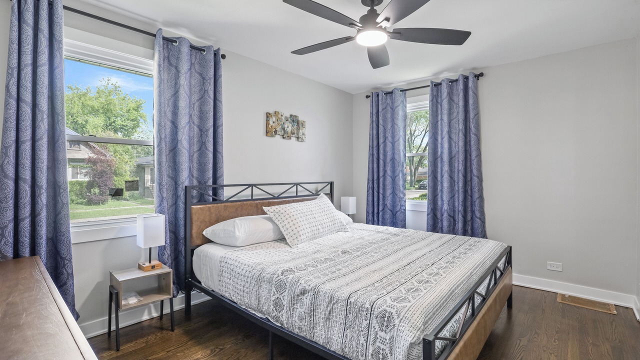 Photo of Bedroom in Forest View