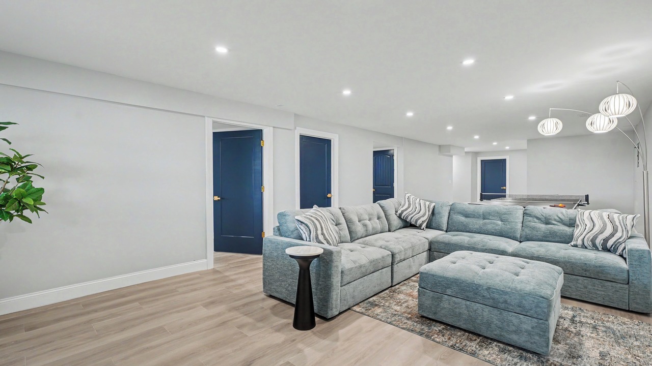 Photo of Livingroom in Champaign