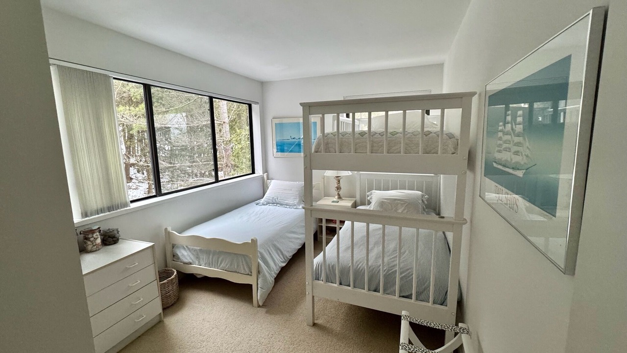 Photo of Bedroom in Northport