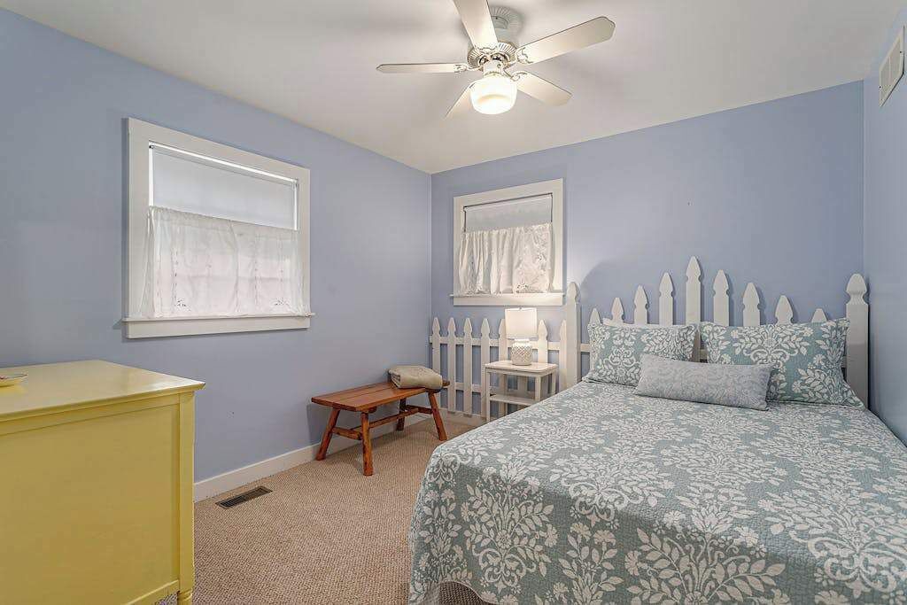Photo of Bedroom in Lakeside