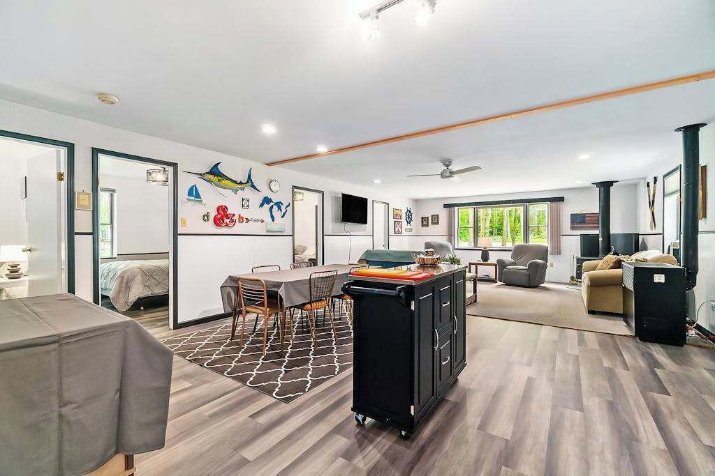 Photo of Bedroom in Lake Township