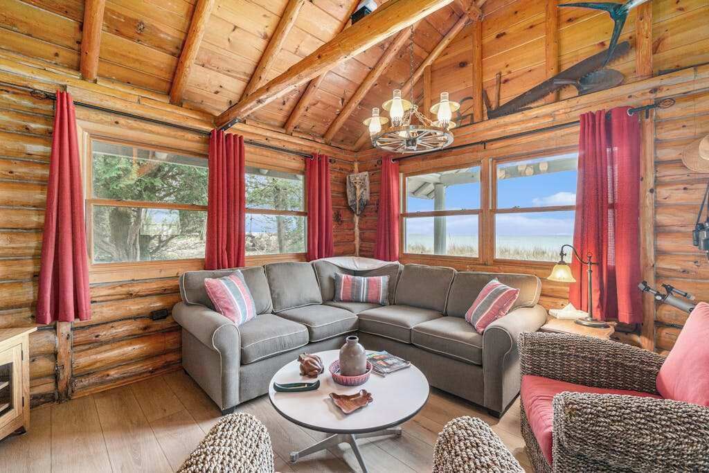 Photo of Livingroom in Empire