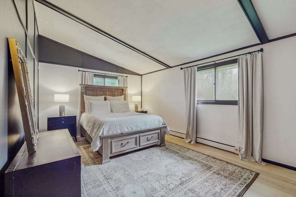 Photo of Bedroom in Three Oaks