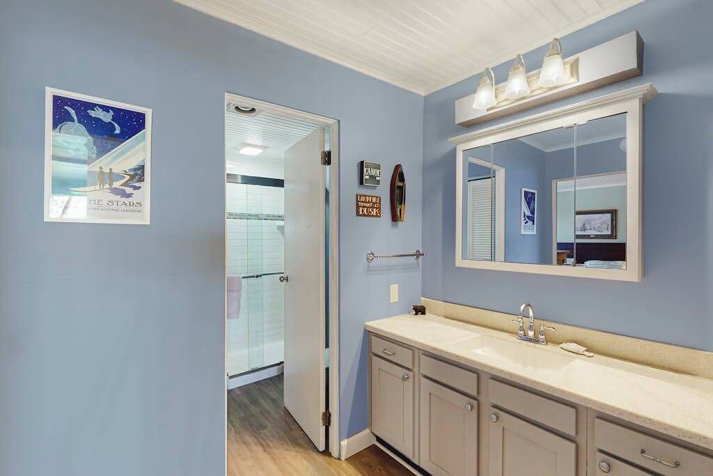 Photo of Bathroom in Maple City