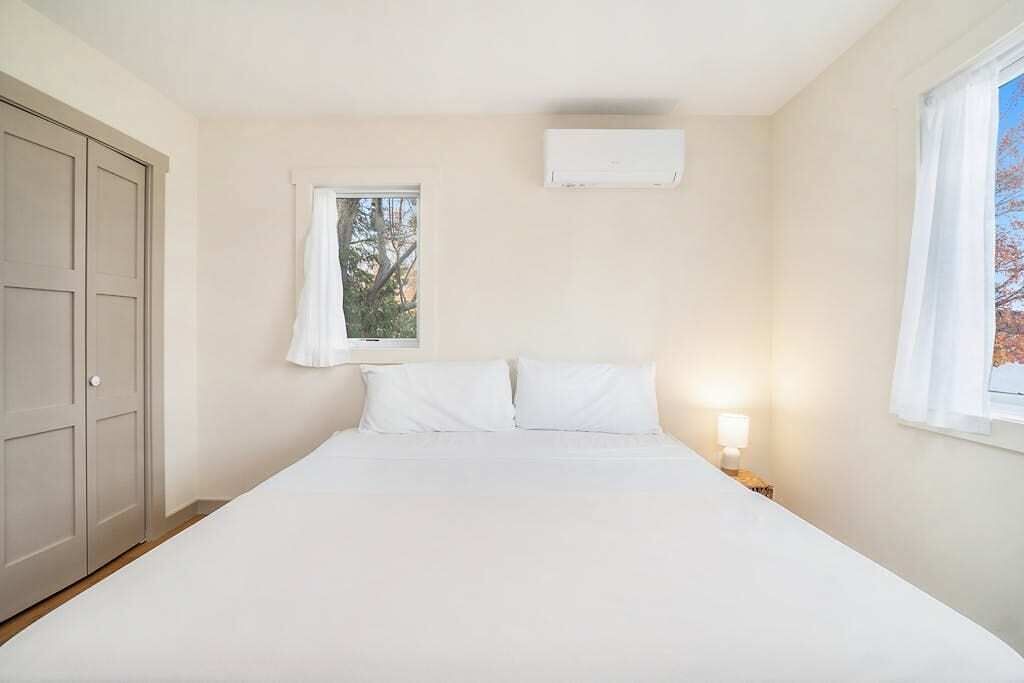 Photo of Bedroom in Lake Township