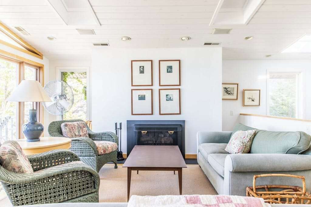 Photo of Livingroom in Shorewood-Tower Hills-Harbert