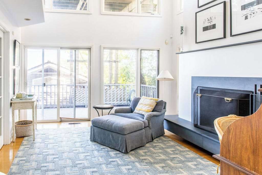 Photo of Livingroom in Shorewood-Tower Hills-Harbert