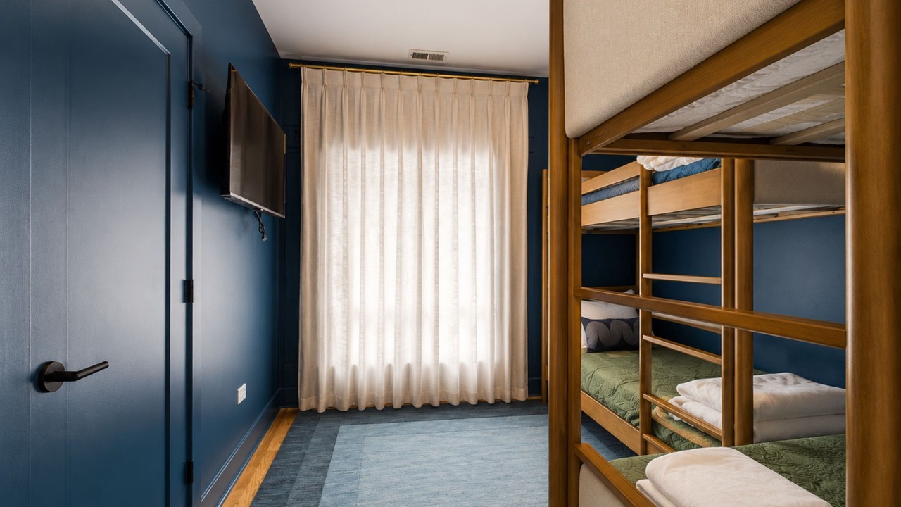 Photo of Bedroom in Woodlawn