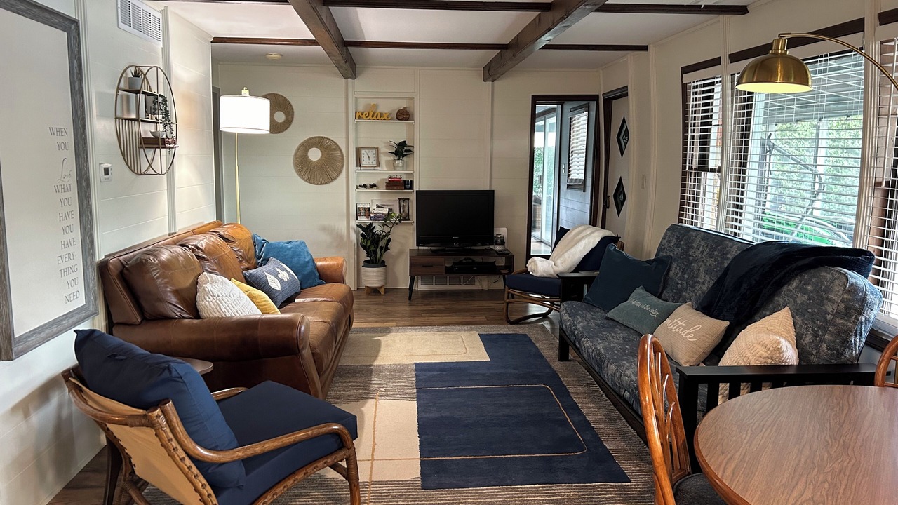 Photo of Livingroom in Paw Paw Lake