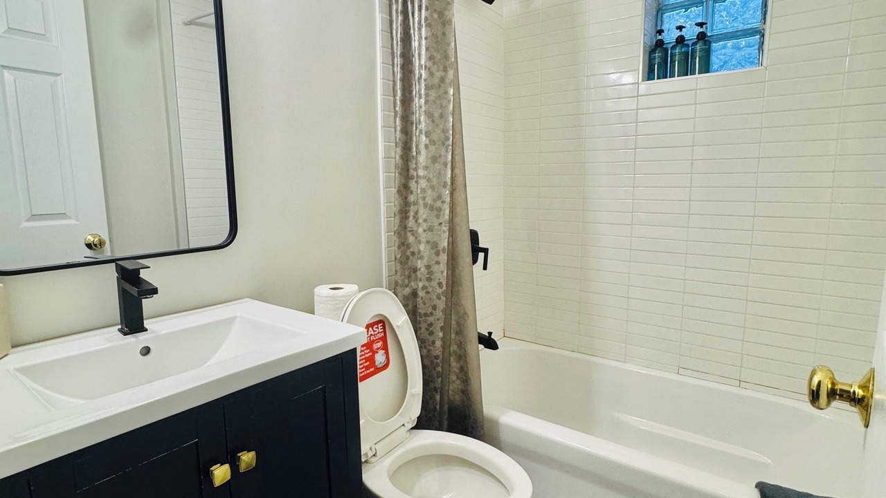 Photo of Bathroom in Wicker Park