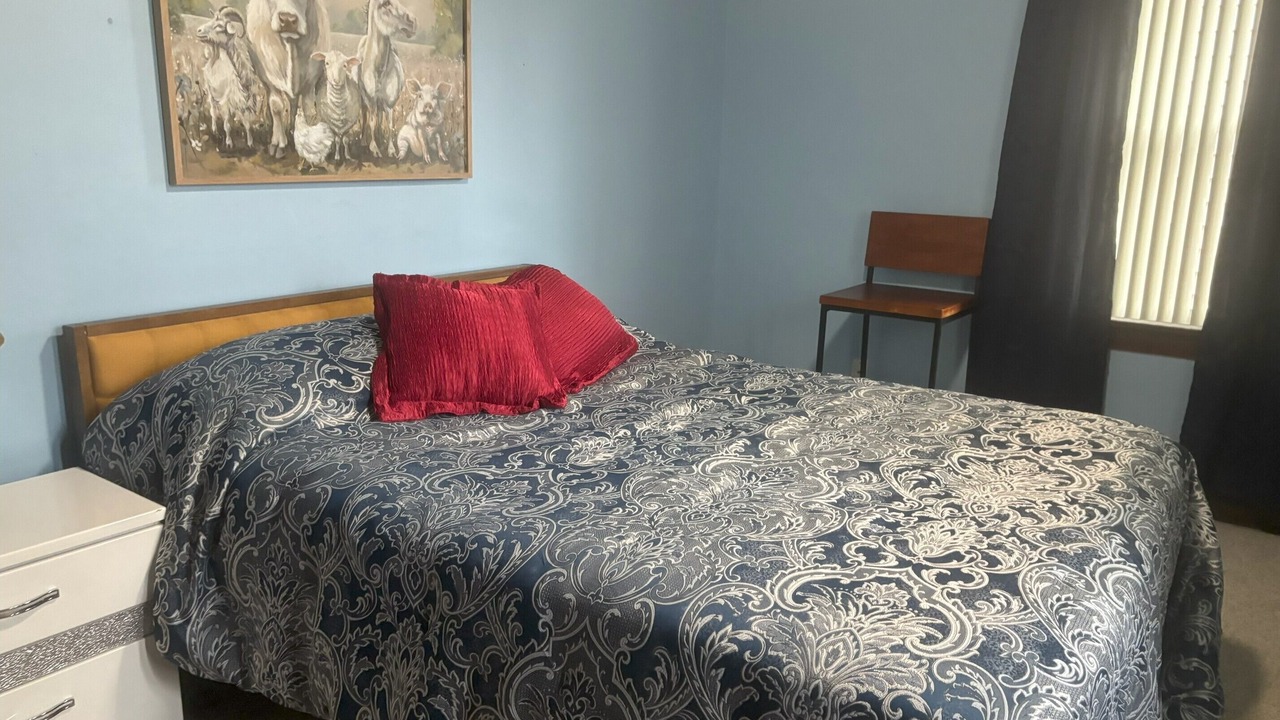 Photo of Bedroom in Whiting